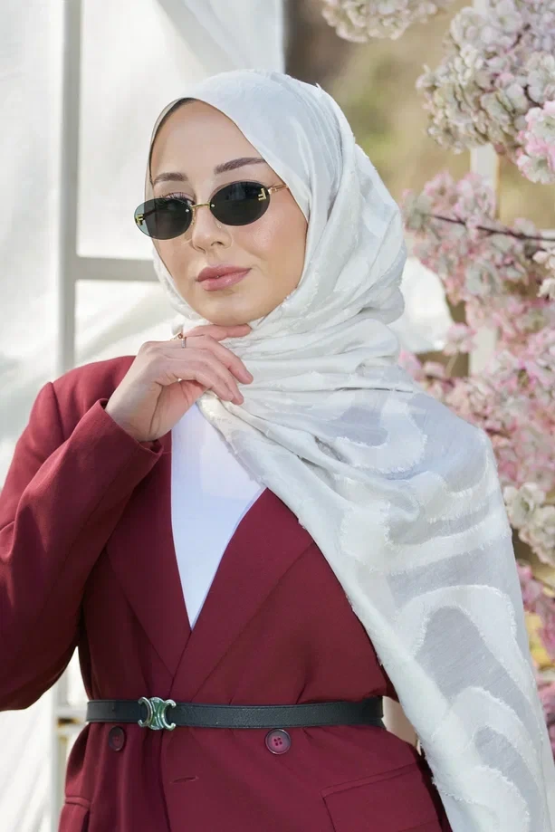 Ekru Loryan Scrarf Lavin Girdap Şal