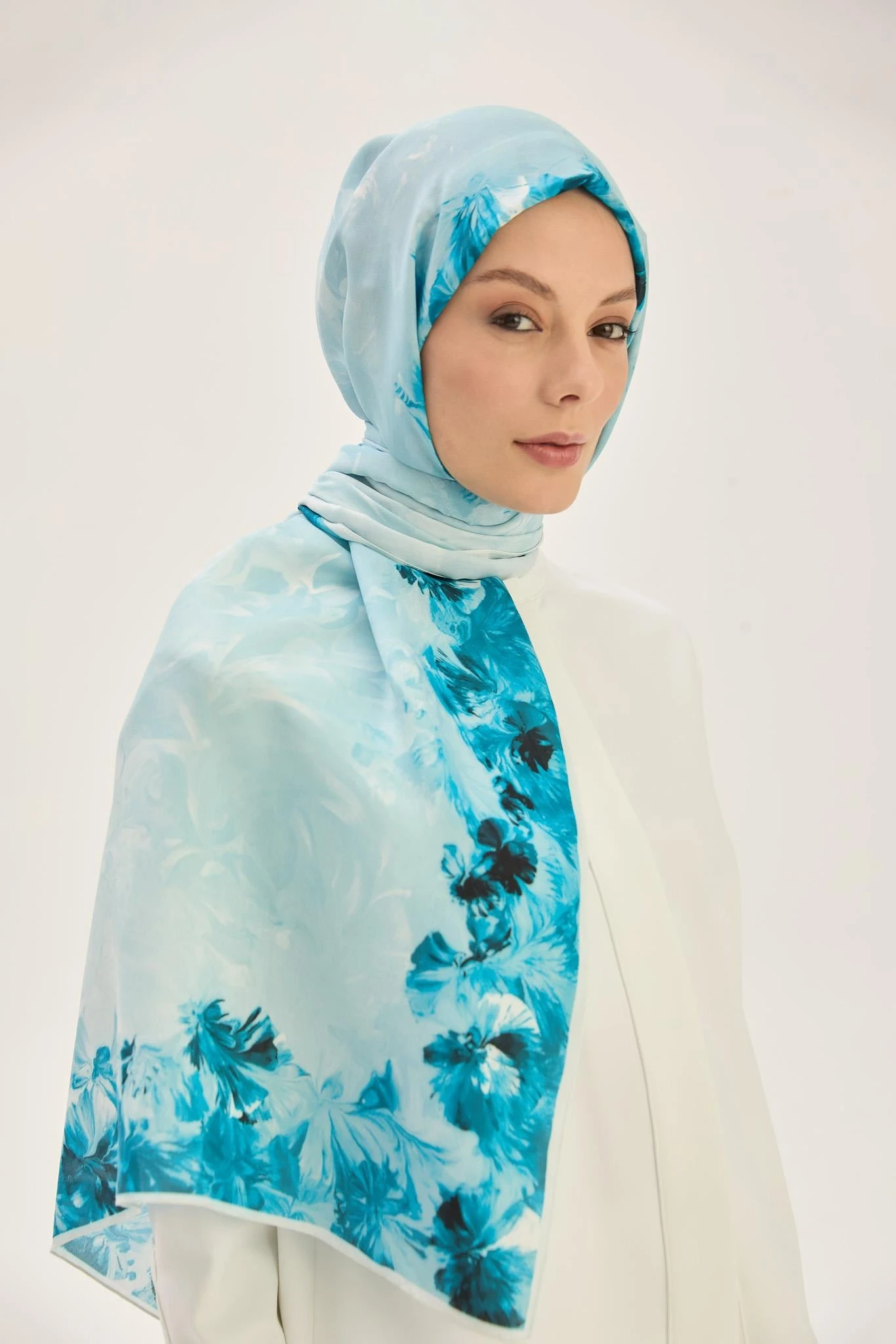 Mavi Maisa Arus Floş Viskon şal