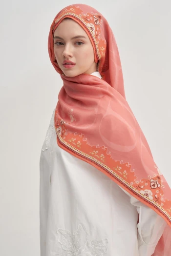 Mercan Carell Maknesa Monogram Floş Şal