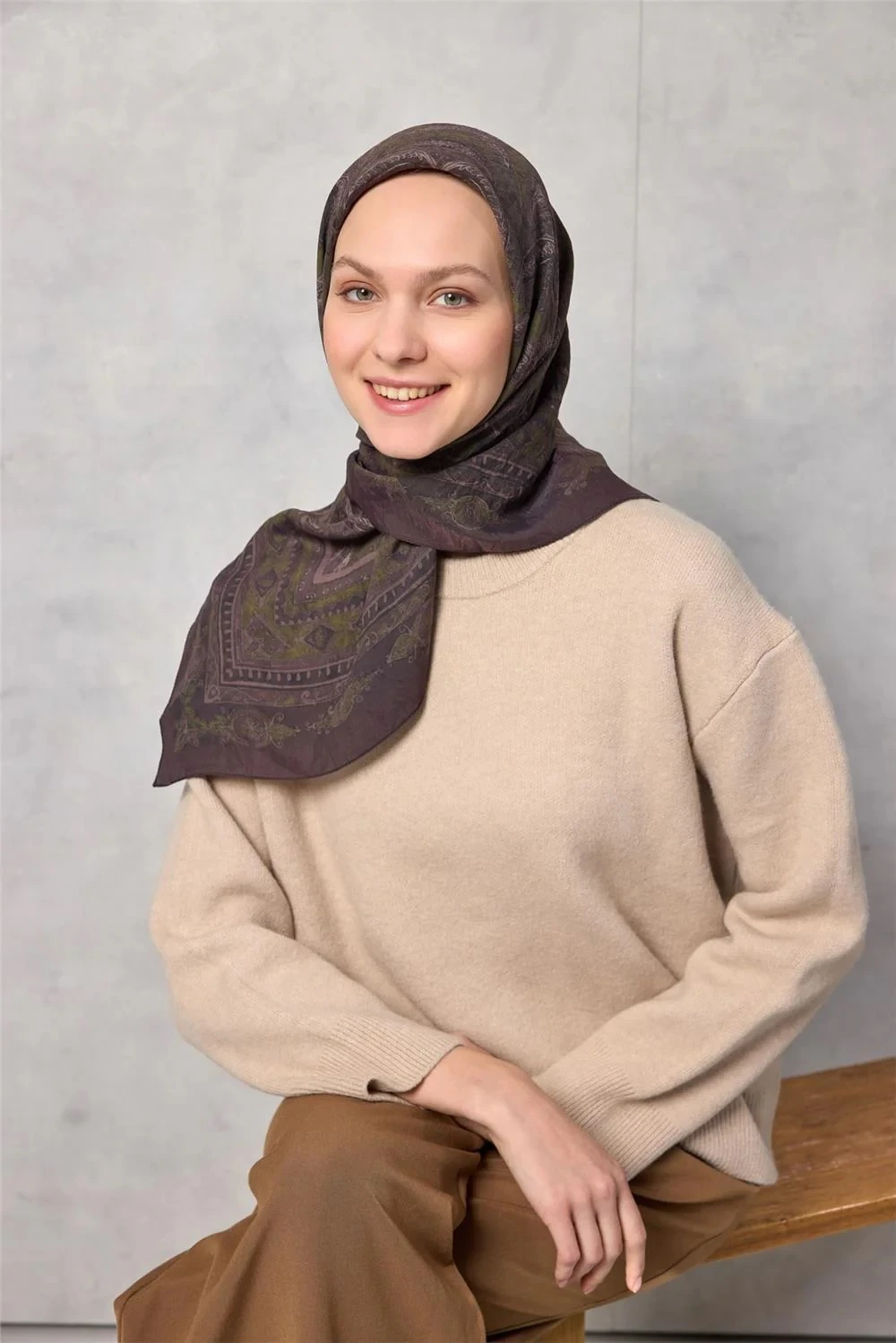 05 Silk Home Otantik Desen Velora Eşarp