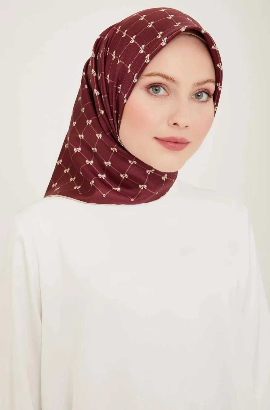 31 Belli Twill İpek Eşarp 4006D