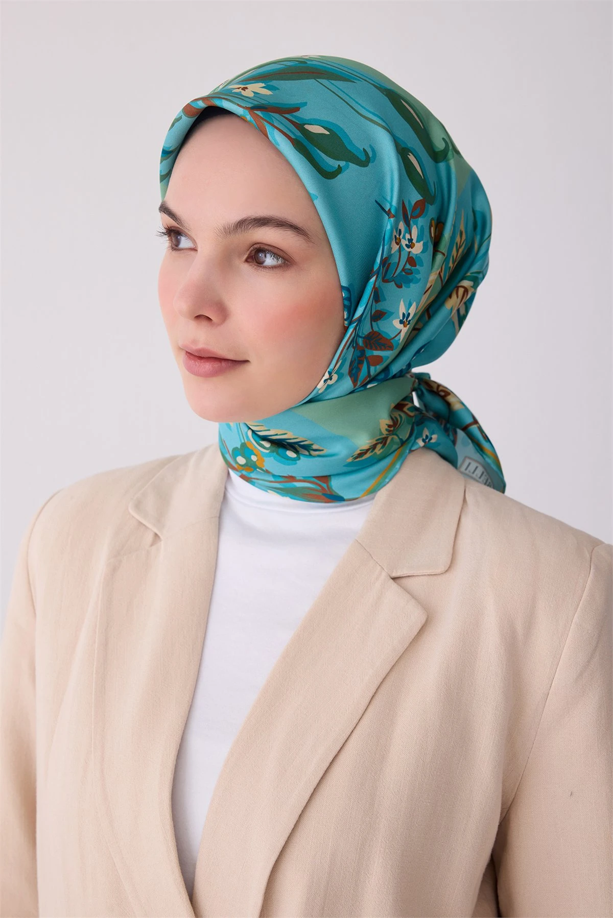 50 Belli Twill İpek Eşarp 4320D