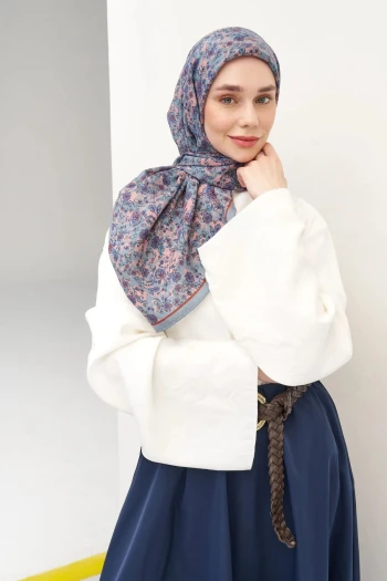 İNDİGO Silk Home Çiçek Sarmalı Velora Eşarp