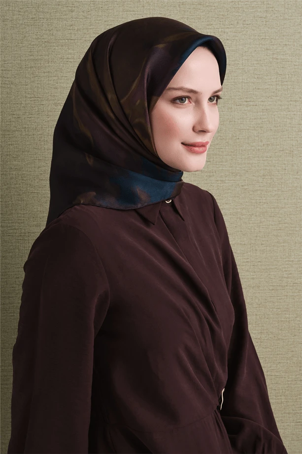57 Armine Sura İpek Eşarp 9606D
