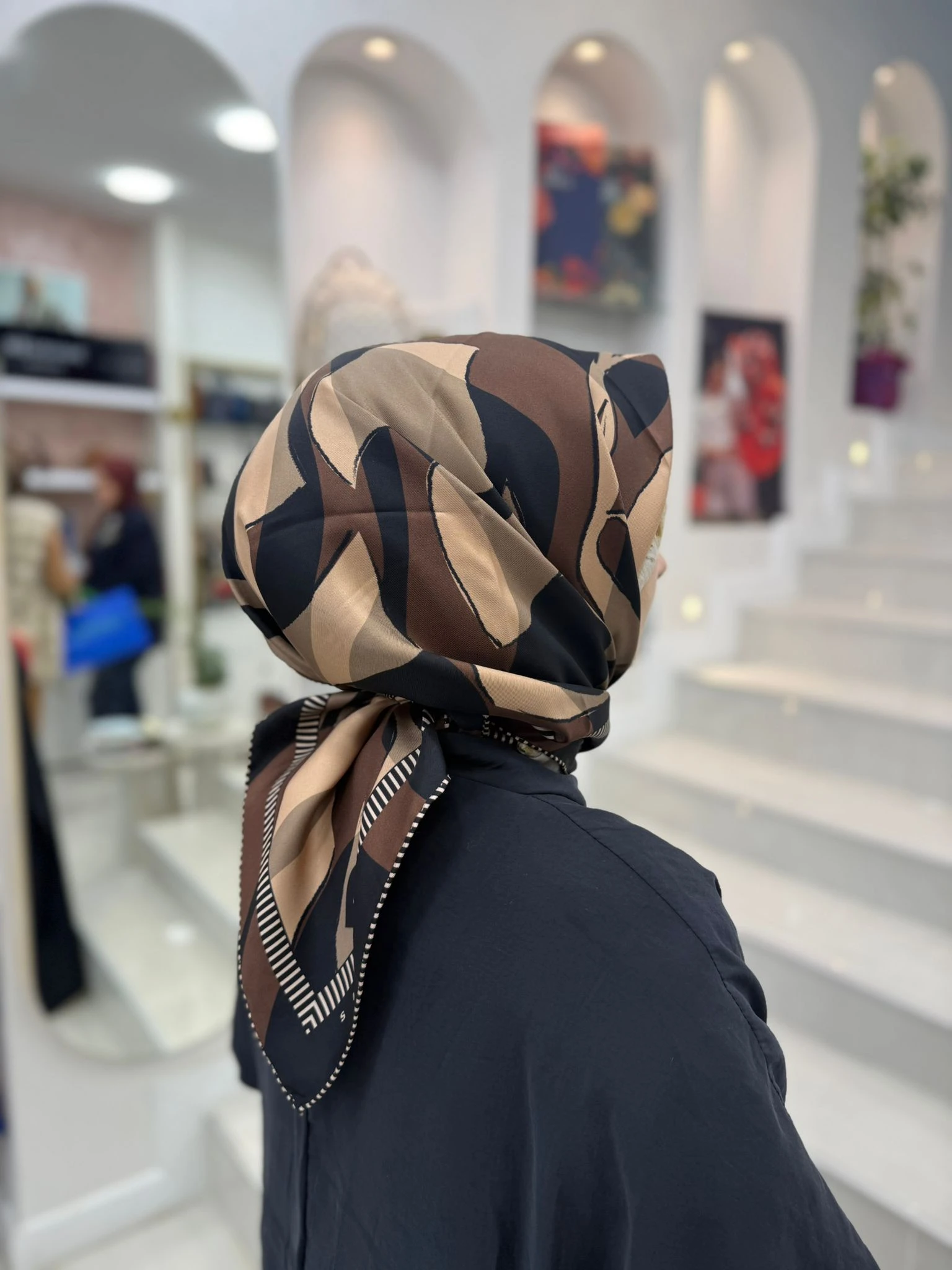 Kahverengi Sisley Twill İpek Eşarp 2023