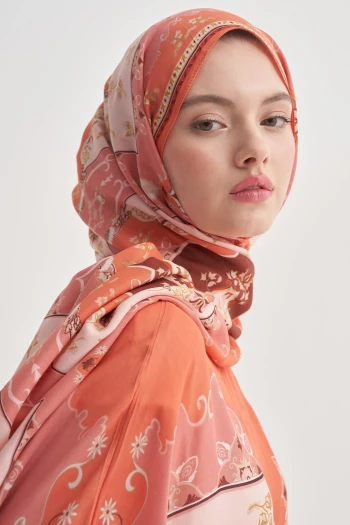 Mercan Carell Maknesa Monogram Floş Şal