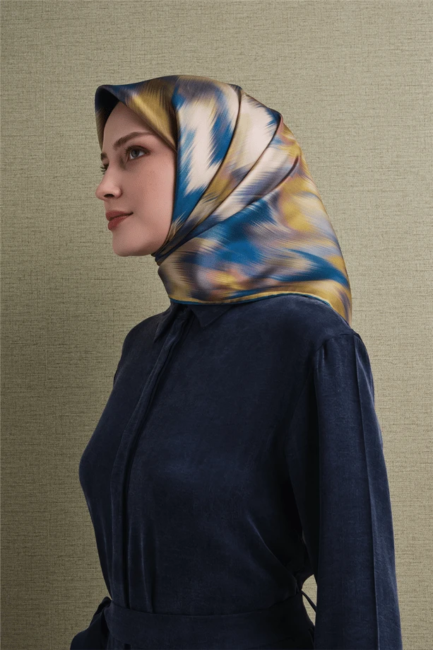 52 Armine Sura İpek Eşarp 9605D
