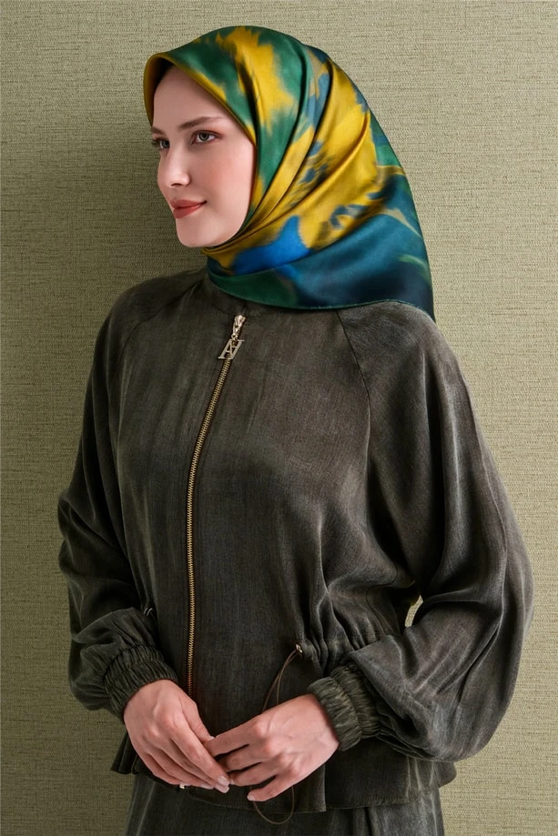 53 Armine Sura İpek Eşarp 9606D