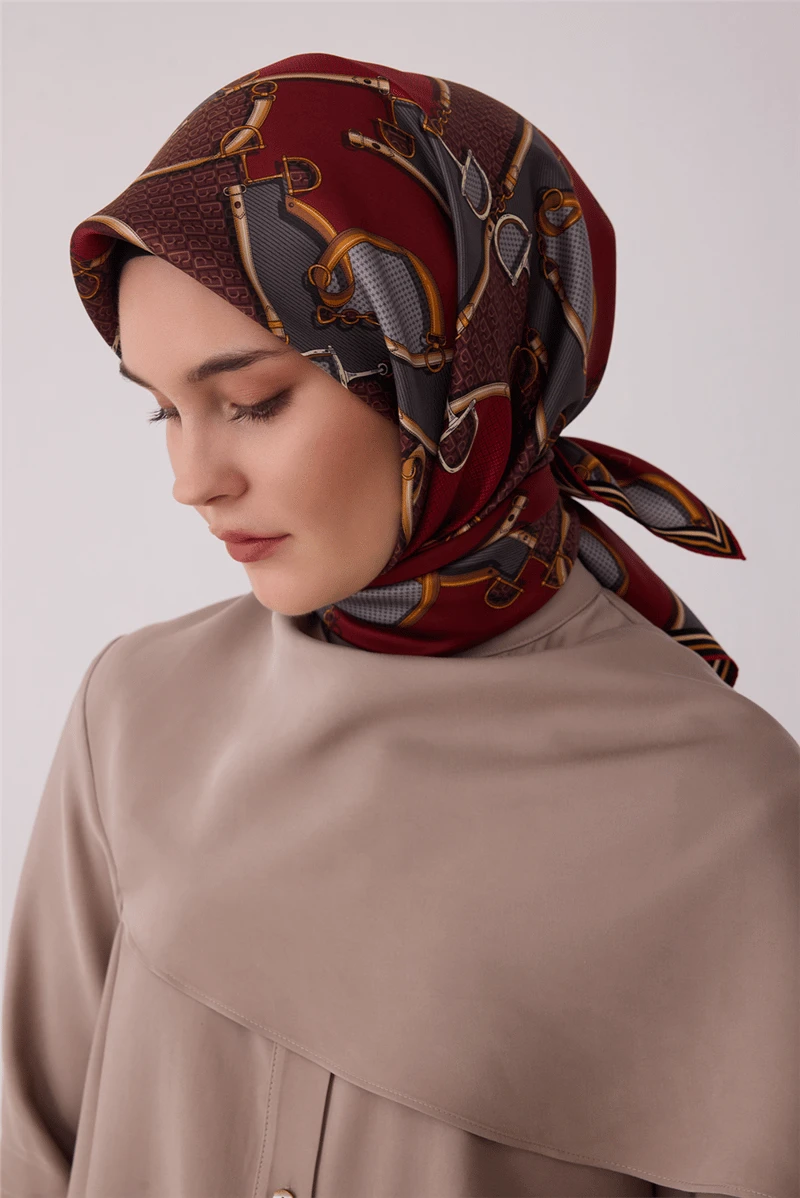 31 Belli Twill İpek Eşarp 4400D