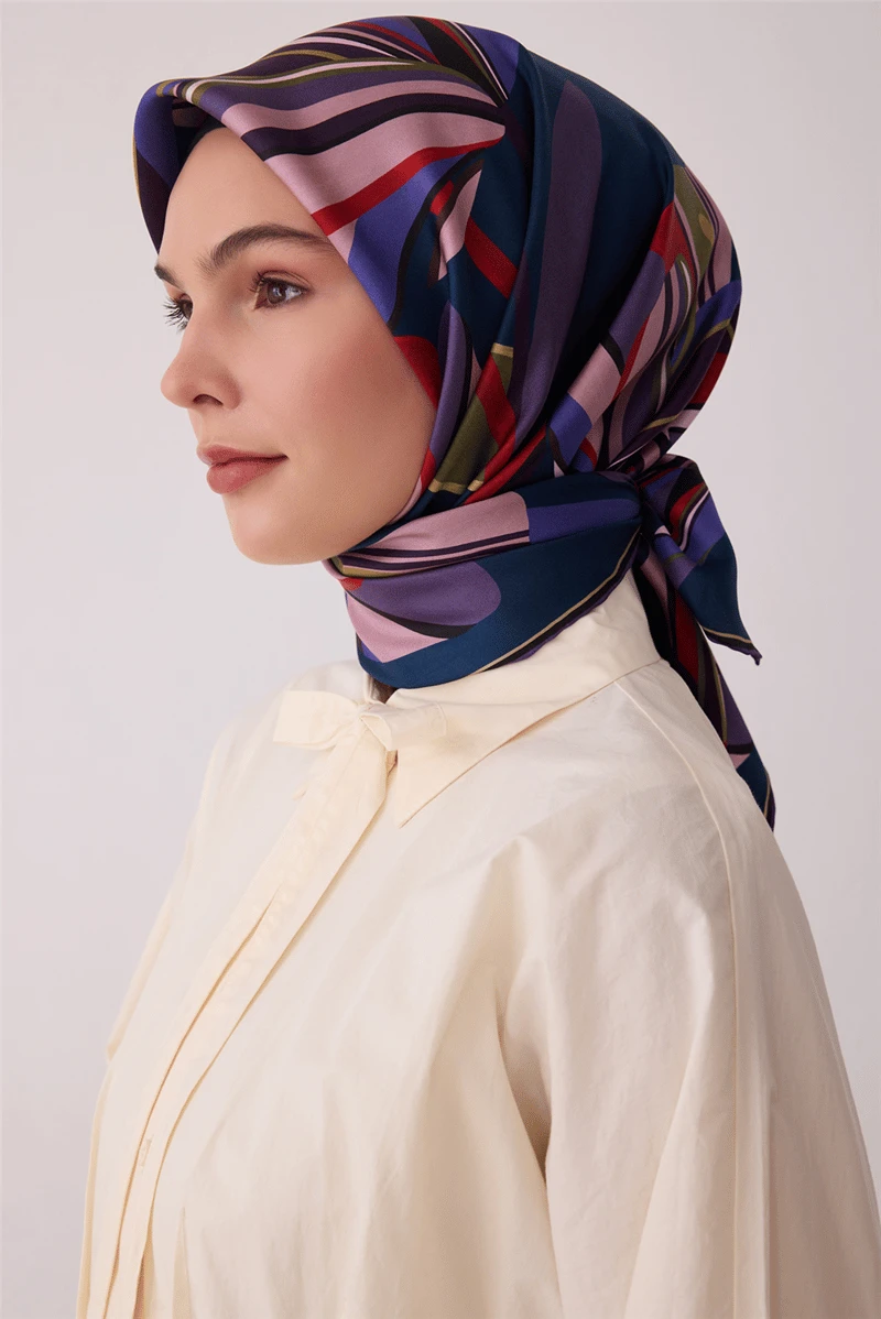 32 Belli Twill İpek Eşarp 4410D