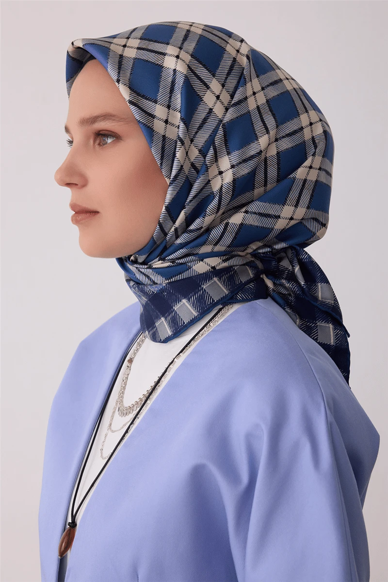 50 Belli Twill İpek Eşarp 4421D