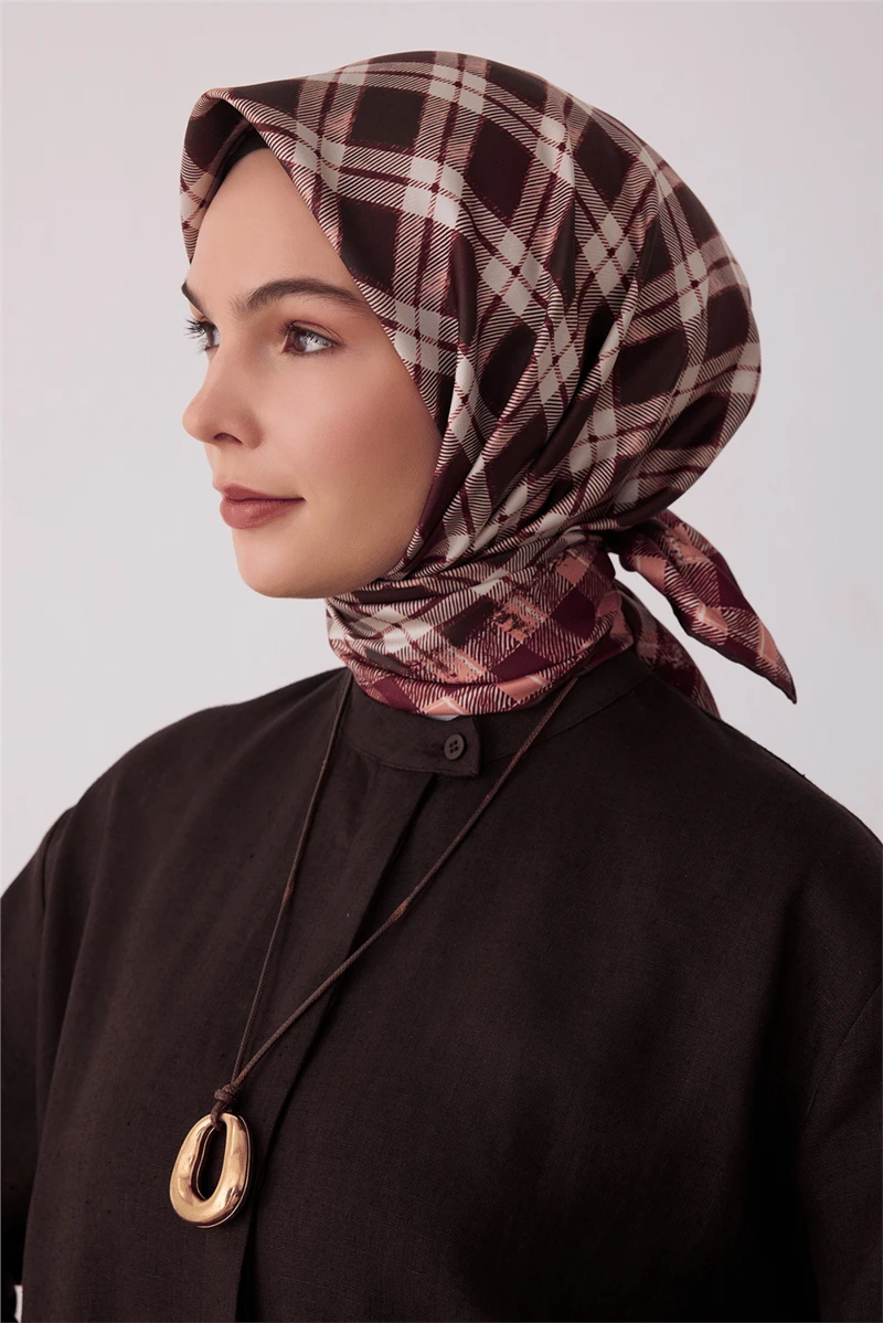 54 Belli Twill İpek Eşarp 4421D