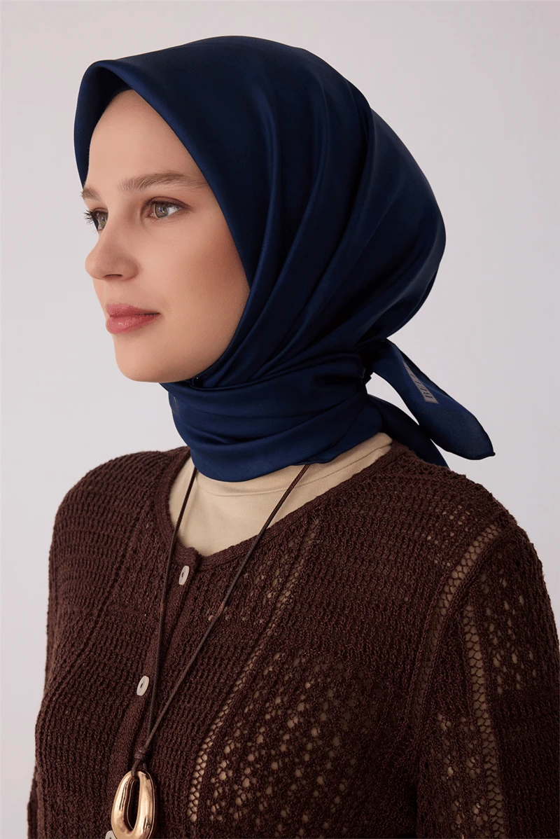 54 Belli Twill İpek Eşarp 4428D
