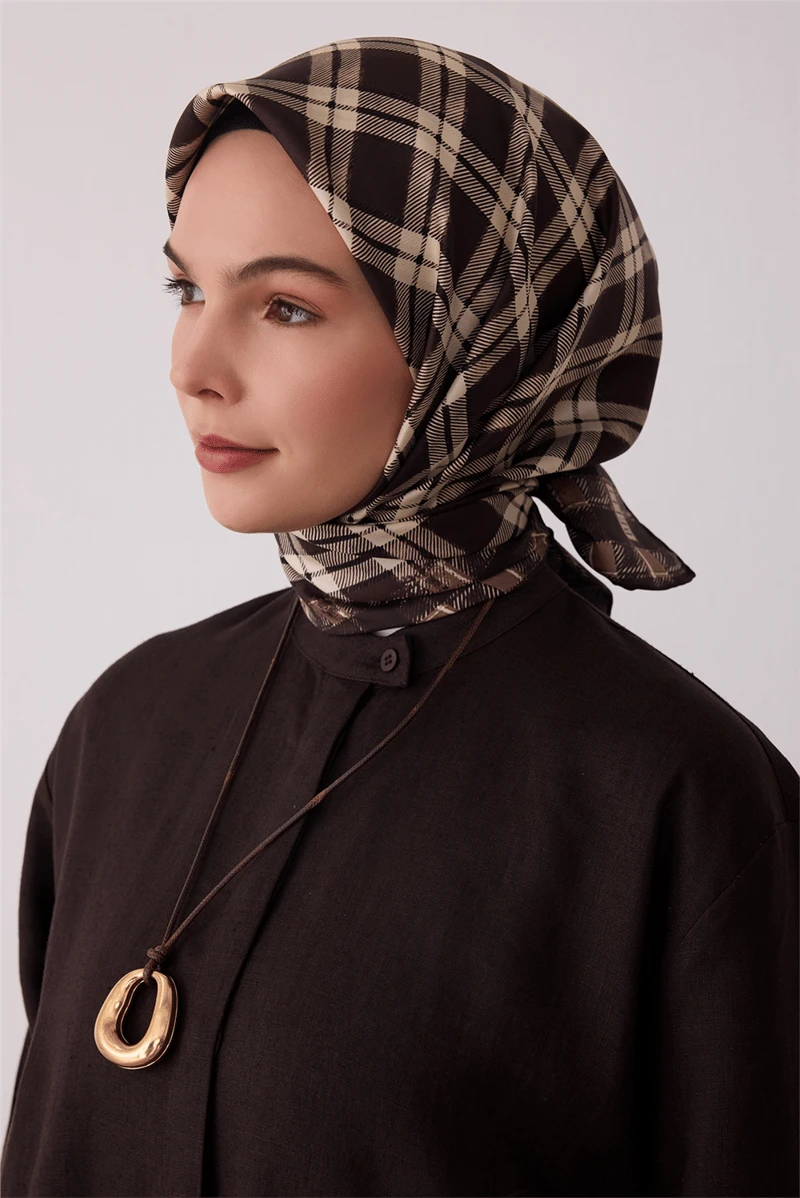 55 Belli Twill İpek Eşarp 4421D