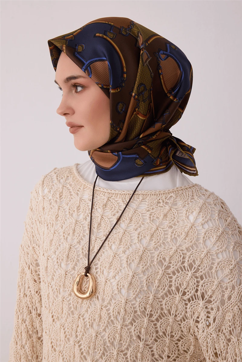 81 Belli Twill İpek Eşarp 4400D