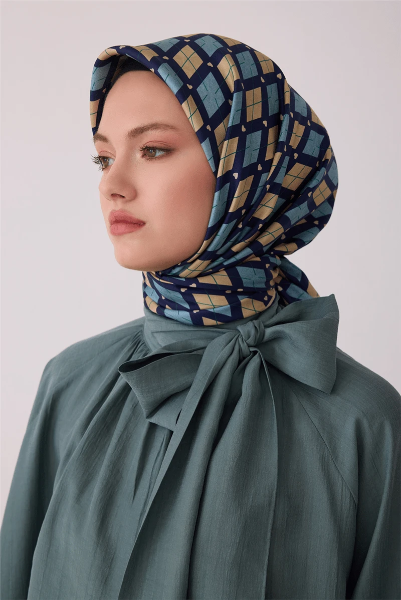 81 Belli Twill İpek Eşarp 4408D