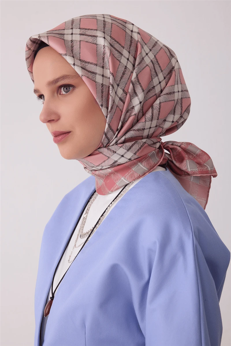 81 Belli Twill İpek Eşarp 4421D