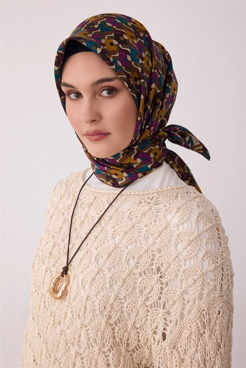 83 Belli Twill İpek Eşarp 4402D