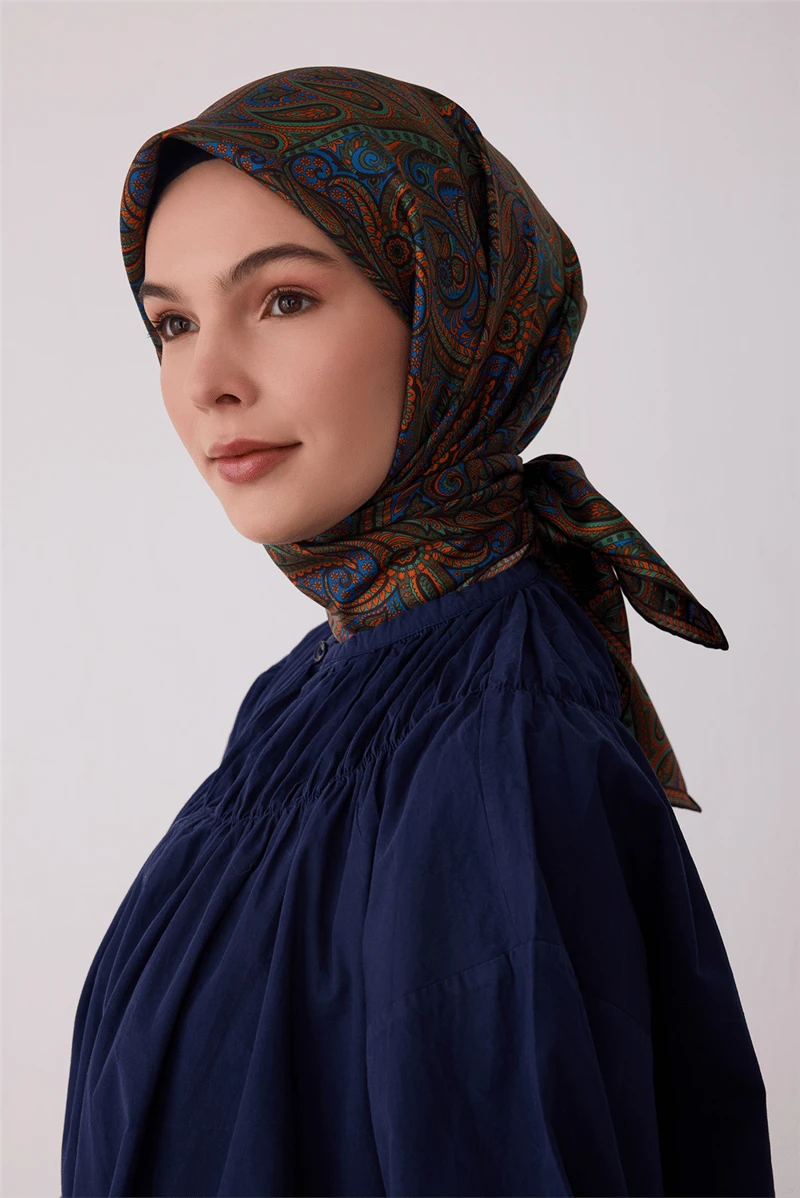 84 Belli Twill İpek Eşarp 4404D