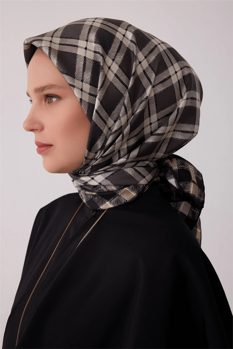 84 Belli Twill İpek Eşarp 4421D