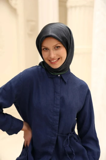 21 Silk Home Çizim Desen Shiny Eşarp