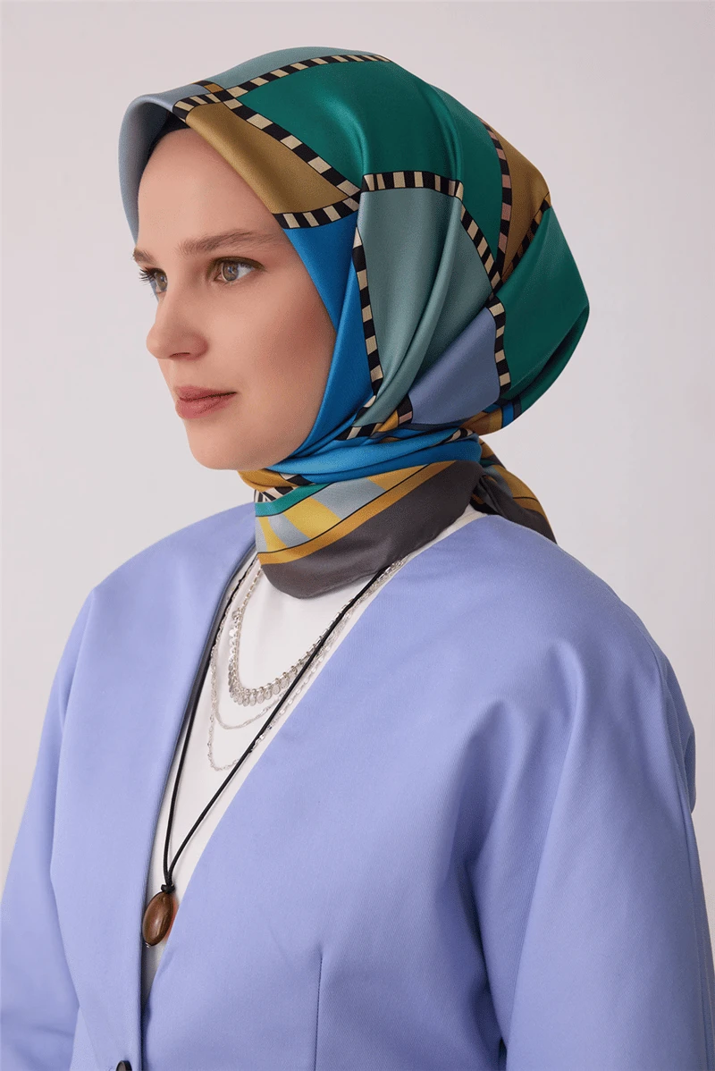 81 Belli Twill ipek Eşarp 4419D